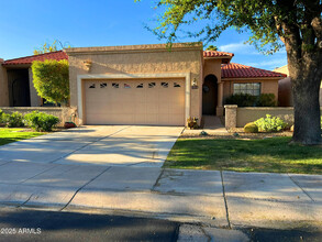 7884 E Horseshoe Ln in Scottsdale, AZ - Foto de edificio - Building Photo