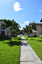 10011 Maddox Ln, Unit A201 in Bonita Springs, FL - Building Photo