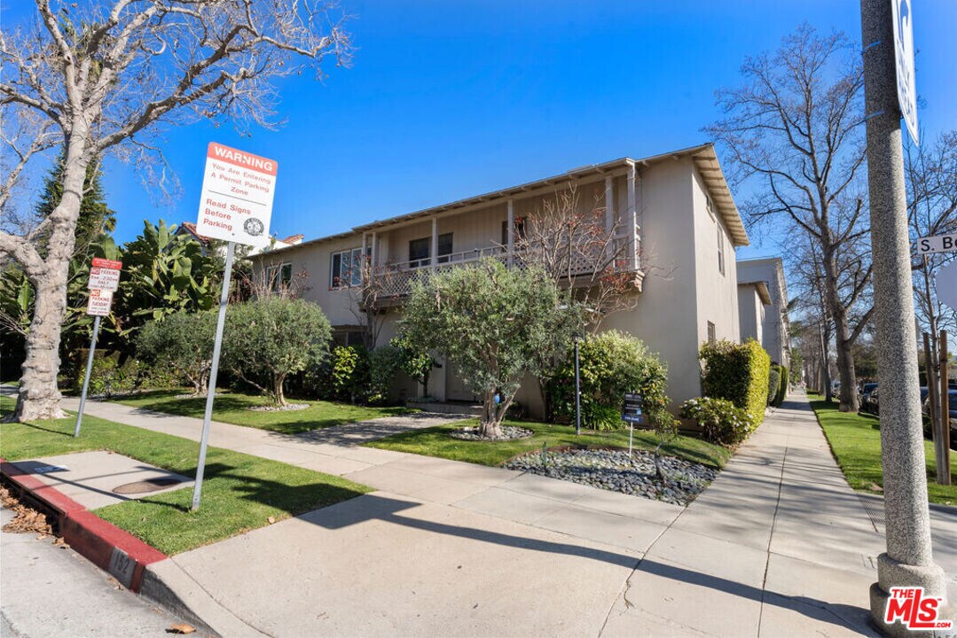 9623 Charleville Blvd in Beverly Hills, CA - Building Photo