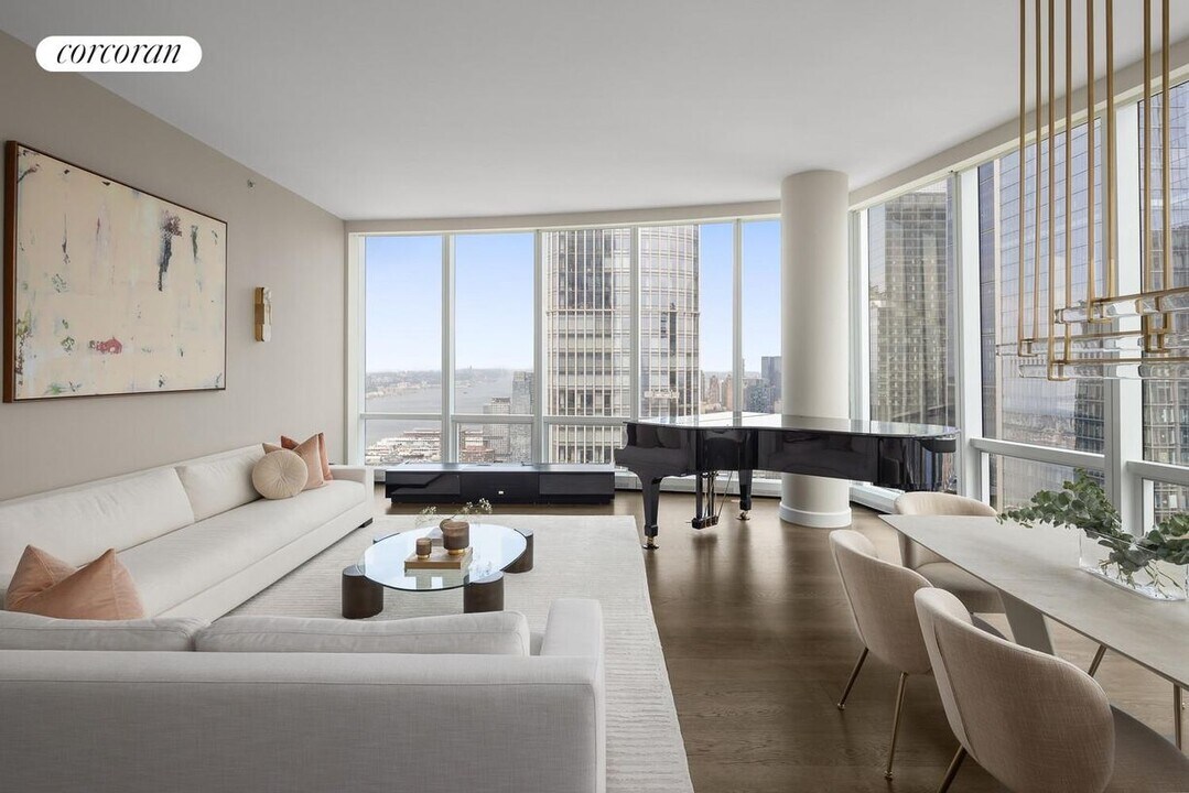 15 Hudson Yards in New York, NY - Building Photo