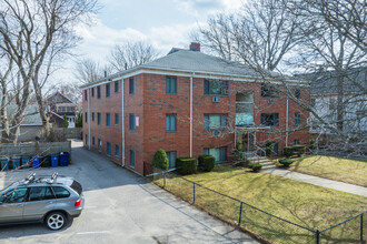 109 Oxford St in Arlington, MA - Building Photo - Building Photo