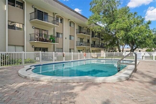 property at 4610 W Gray St