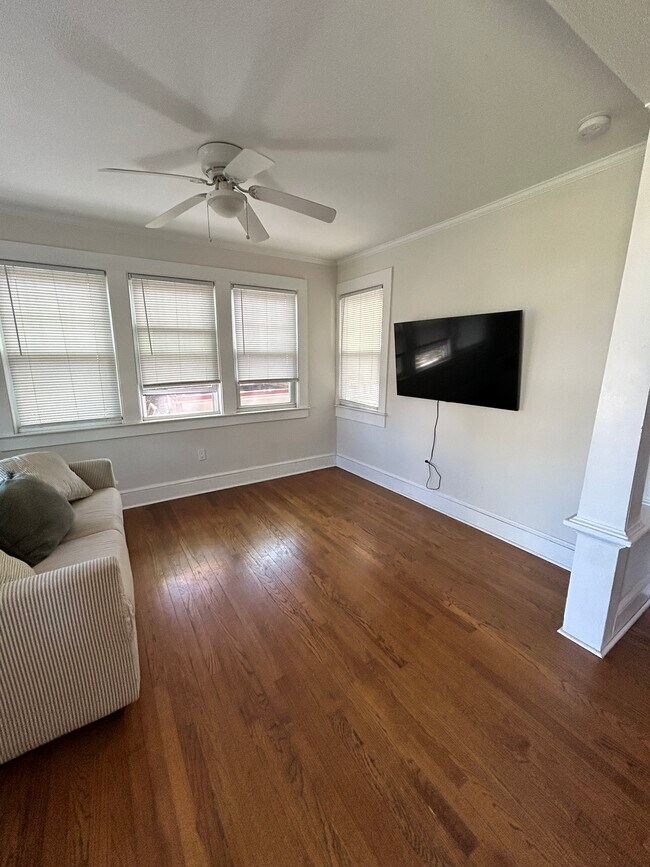 24 Arnold Ave in Babylon, NY - Building Photo - Building Photo