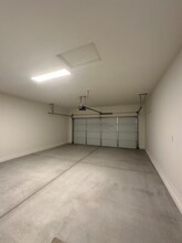 24240 W Hess Ave in Buckeye, AZ - Building Photo - Building Photo