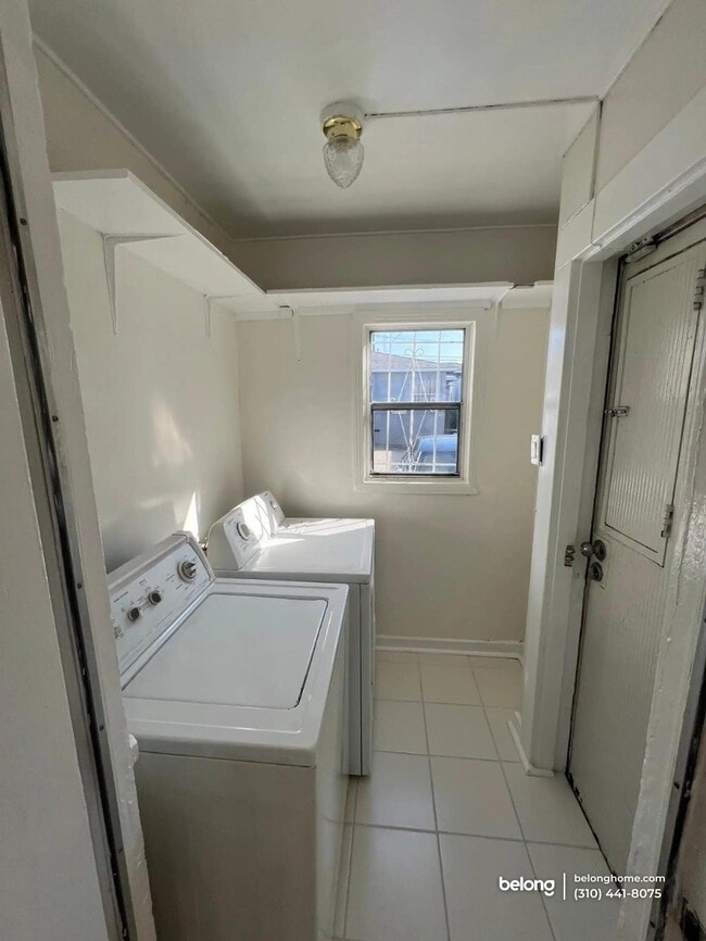 1110 W 92nd St in Los Angeles, CA - Building Photo - Building Photo