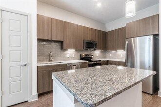 299 W Gray St in Houston, TX - Building Photo - Building Photo