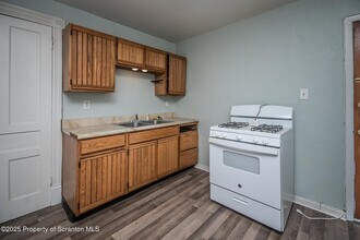 211 Grand Ave in Clarks Summit, PA - Building Photo - Building Photo