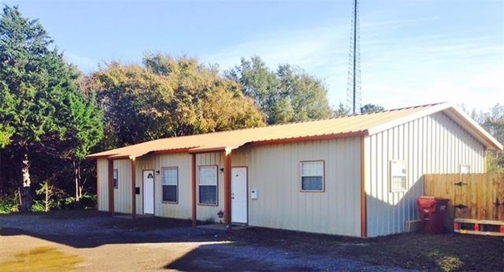 230 PR 8419 in Van, TX - Building Photo