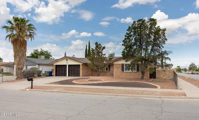 3021 Fierro Dr in El Paso, TX - Building Photo - Building Photo