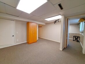 9578 Avery Ln in Windsor, ON - Building Photo - Building Photo