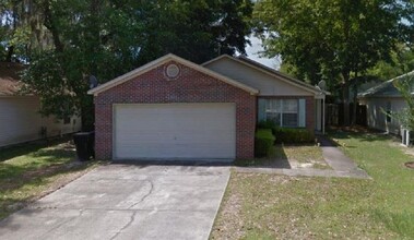 4527 Wesley Dr in Tallahassee, FL - Foto de edificio - Building Photo