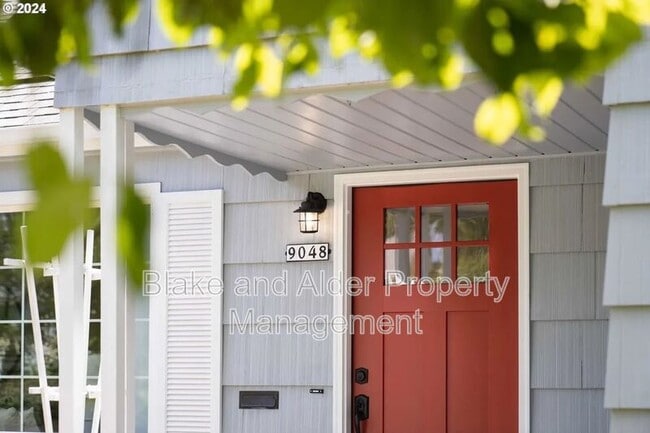 9048 SE Alder St in Portland, OR - Building Photo - Building Photo