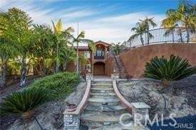 2440 Los Alisos Dr in Fallbrook, CA - Foto de edificio - Building Photo
