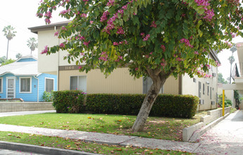 1168 Raymond Ave in Glendale, CA - Building Photo - Building Photo