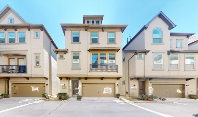 property at 454 N Live Oak St
