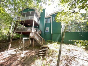 3398 Banks Mountain Dr in Gainesville, GA - Building Photo - Building Photo