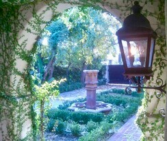 634 N Highland Ave, Unit 634 in Los Angeles, CA - Building Photo