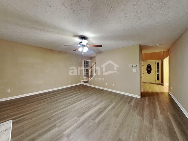 3355 Brook Lea Dr in Lawrenceville, GA - Foto de edificio - Building Photo