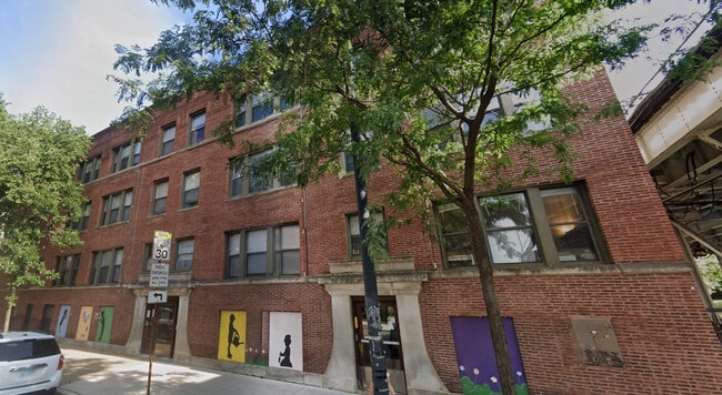 property at 1047 W Montrose Ave