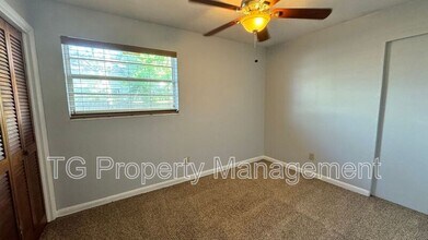 211 N 9th St in Jacksonville Beach, FL - Building Photo - Building Photo