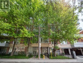 19-119 Brant St in Toronto, ON - Building Photo - Building Photo
