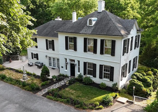 property at 7912 Savage Guilford Rd