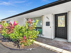 551 Crescent Dr in Hollywood, FL - Building Photo - Building Photo