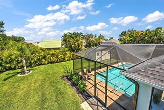 1143 SW 43rd St in Cape Coral, FL - Foto de edificio - Building Photo