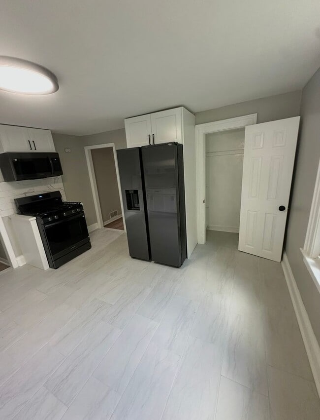 34 S Main St in Plymouth, CT - Building Photo - Building Photo