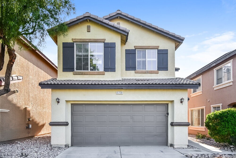 5720 Athinas St in North Las Vegas, NV - Building Photo