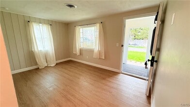 4900 Bear Rd in Liverpool, NY - Building Photo - Building Photo