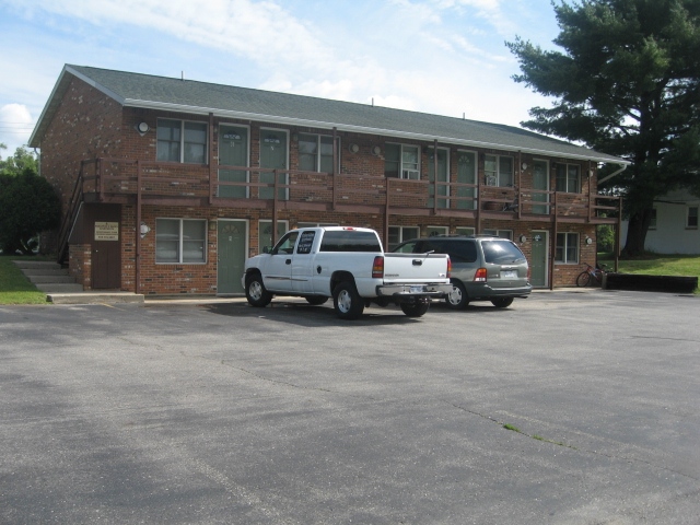 6300 E Broadway Rd in Mt. Pleasant, MI - Building Photo