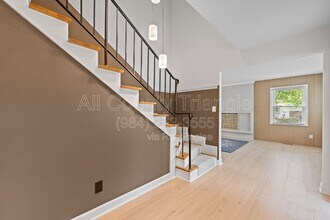 5105 Pine Dr in Raleigh, NC - Building Photo - Building Photo