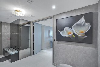 18975 Collins Ave in Sunny Isles Beach, FL - Building Photo - Building Photo