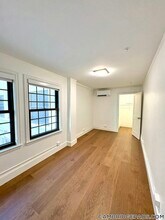 1200 Massachusetts Ave in Cambridge, MA - Foto de edificio - Building Photo