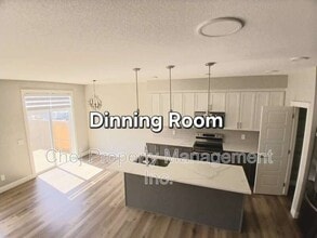 16211-16219 19 Ave SW in Edmonton, AB - Building Photo - Building Photo