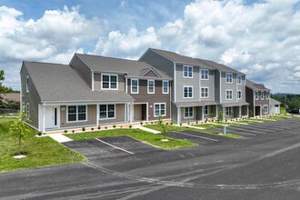 375-395 Skylar Dr in Christiansburg, VA - Foto de edificio - Building Photo