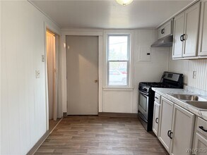 76 Commodore Ave in Tonawanda, NY - Building Photo - Building Photo