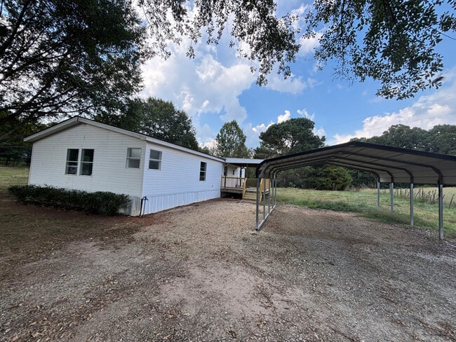 297 Forrester Rd in Maysville, GA - Building Photo - Building Photo