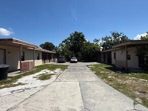 1020 Queen St N in St. Petersburg, FL - Building Photo - Building Photo