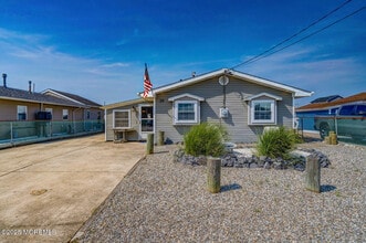 28 S Los Angeles Dr in Little Egg Harbor Township, NJ - Building Photo - Building Photo
