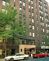 103-105 E 38th St in New York, NY - Building Photo