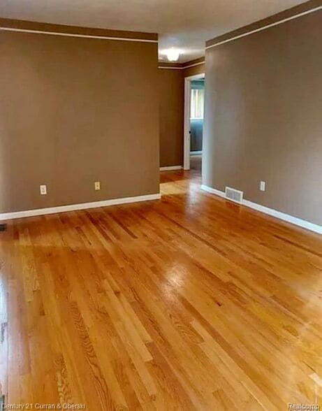 32200 Fairchild St in Westland, MI - Foto de edificio - Building Photo