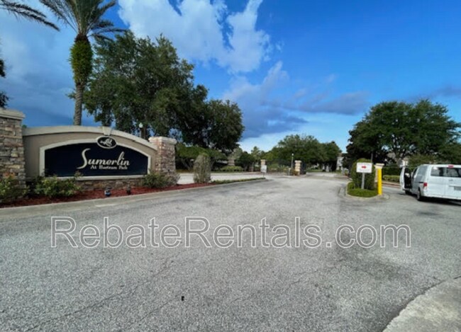 13026 Sunset Lake Dr in Jacksonville, FL - Building Photo - Building Photo