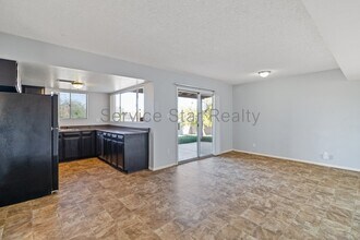 13027 N 28th St in Phoenix, AZ - Building Photo - Building Photo