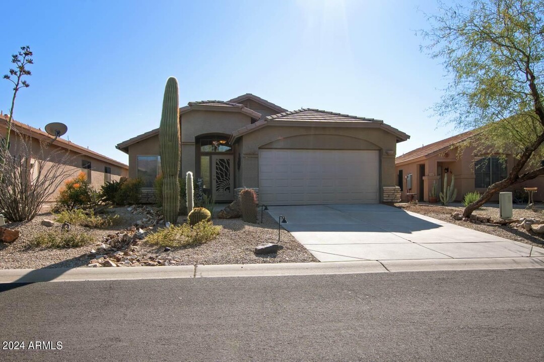 6494 S Foothills Dr in Gold Canyon, AZ - Foto de edificio