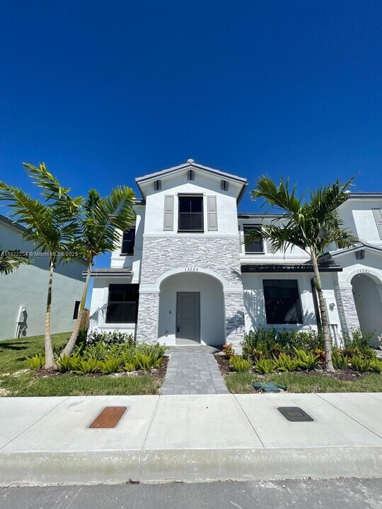 13265 SW 285th St in Homestead, FL - Building Photo