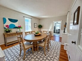 20 W Gramby St in Manheim, PA - Building Photo