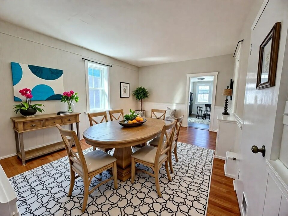 20 W Gramby St in Manheim, PA - Building Photo