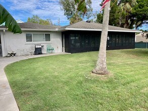 1661 NW 20th Ave in Crystal River, FL - Building Photo - Building Photo